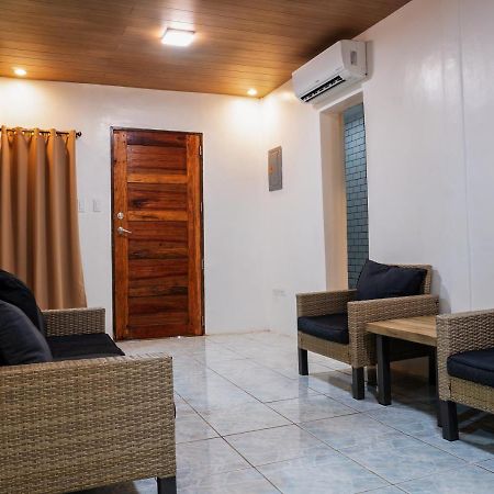 B&B Backpackers Coron Exterior photo